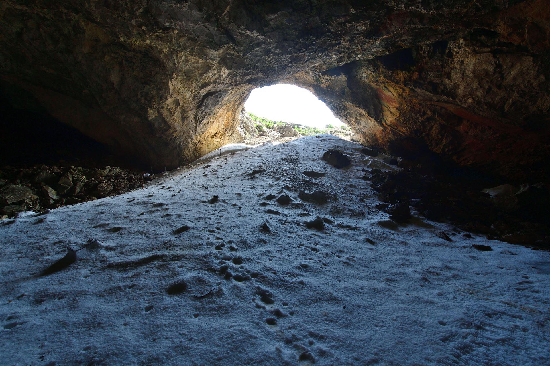 Schellenberger Eishöhle Impressionen aus der Schellenberger Eishöhle.